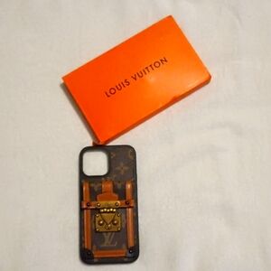 LOUIS VUITTON MONOGRAM iPHONE 12 COVER - CASE